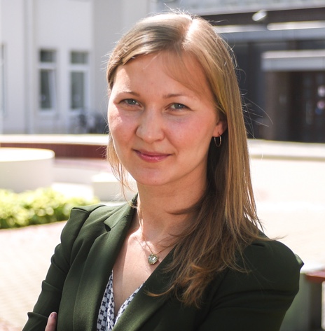 Ieva Glāzere