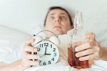 Jūlija Līce: Alkohola ietekme uz miega traucējumu attīstību