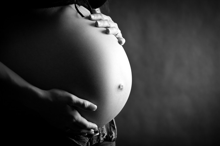 Kristīne Poiša: Kā mainās sievietes āda grūtniecības laikā?